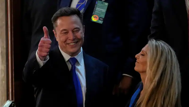 Elon Musk’tan Şaşırtan Açıklama: Ukrayna Seçimleri ve Zelenski’nin İhtimali