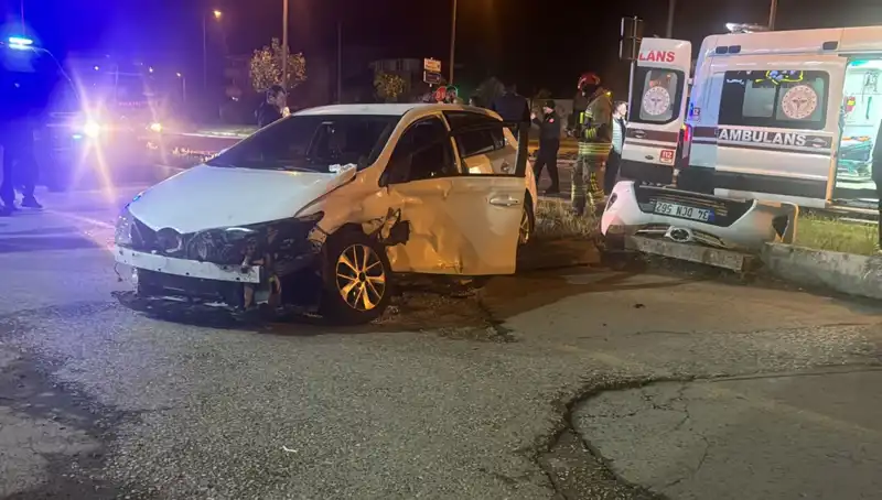 Pikap ve Otomobil Çarpıştı: Kazanın Şok Edici Detayları Ortaya Çıktı