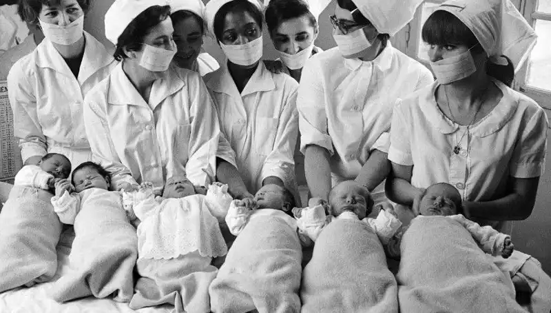 70 Yıl Sonra Gerçekler Ortaya Çıktı: Hastanedeki Kardeşlik Hikayesi