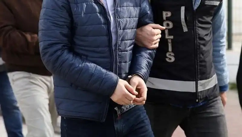 Hırsızlık Çetesi Suç Üstü Yakalandı: 5 Kişi Tutuklandı