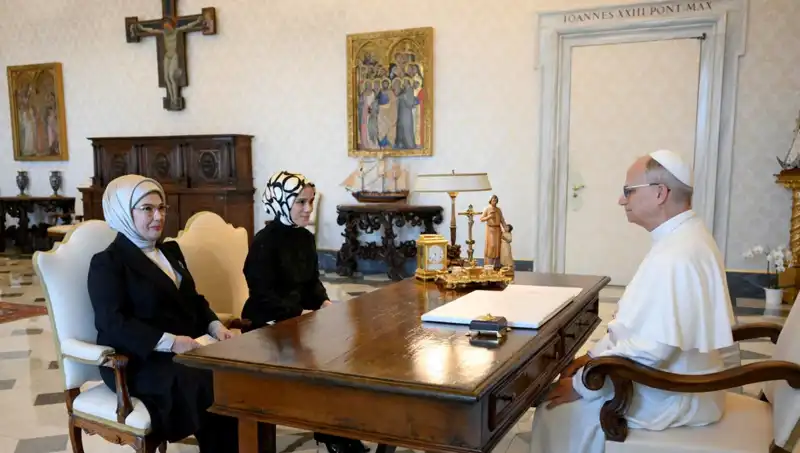 Emine Erdoğan ve Papa Leo: Gazze'deki İnsani Krizin Çözümü İçin Tarihi Buluşma