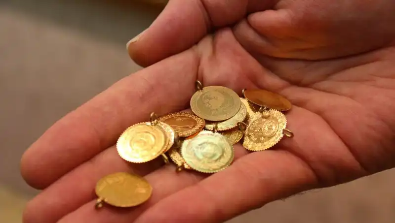Bugün Altın Fiyatları Yükseliyor! Canlı Güncellemelerle Öğrenin
