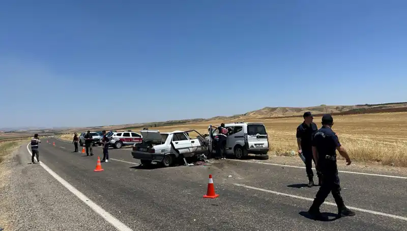 Adıyaman'da Korkunç Trafik Kazası: 4 Can Hayatını Kaybetti