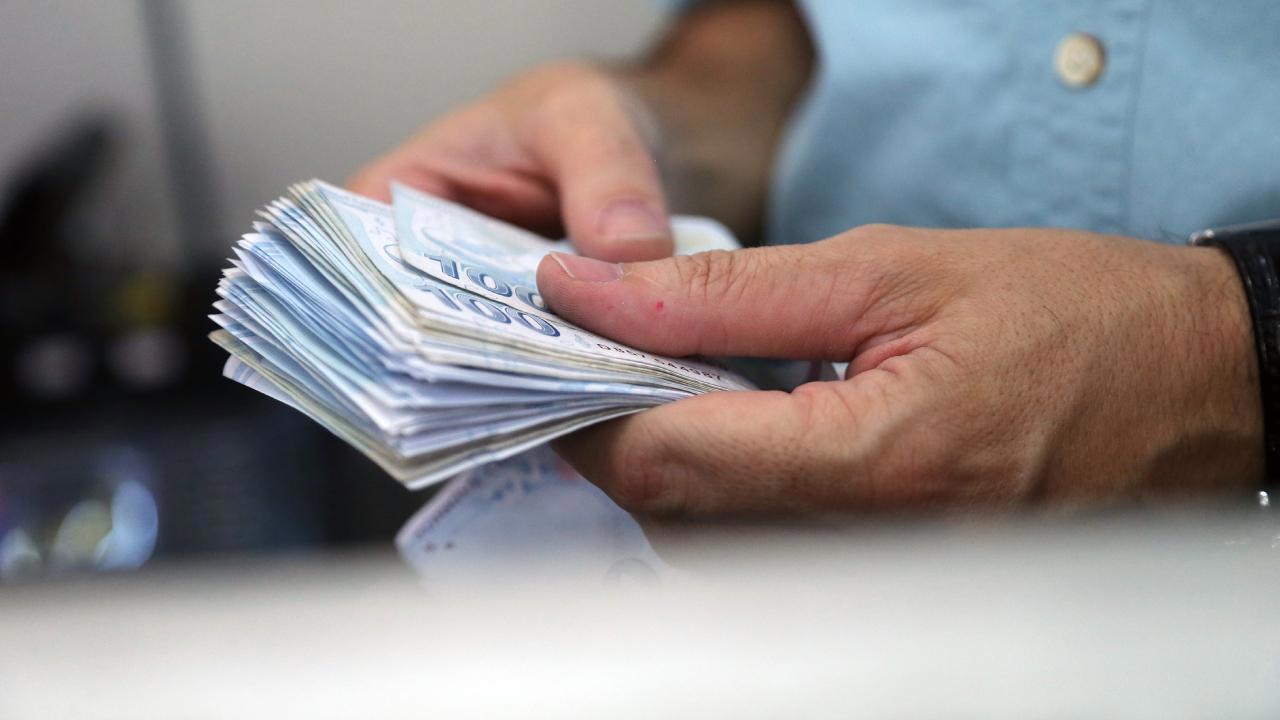 Emekli maaşlarındaki yeni düzenleme ile en düşük emekli aylığı artırıldı