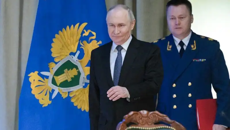 Putin, Ülkesine Dönüşü Olmayan Bir İkna Süreci Başlattı!