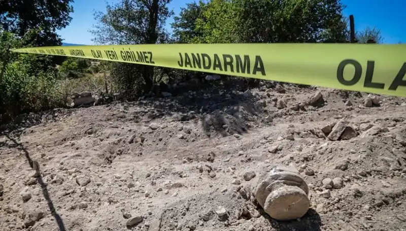 Kaçak Kazı Yolu ile Tarihi Eserler Yağmalandı, 8 Kişi Tutuklandı!