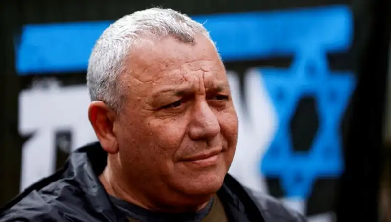 İsrail Siyasetinde Yıkıcı Değişim: Gadi Eisenkot’un İstifası Neden Şok Etmiş Olabilir?