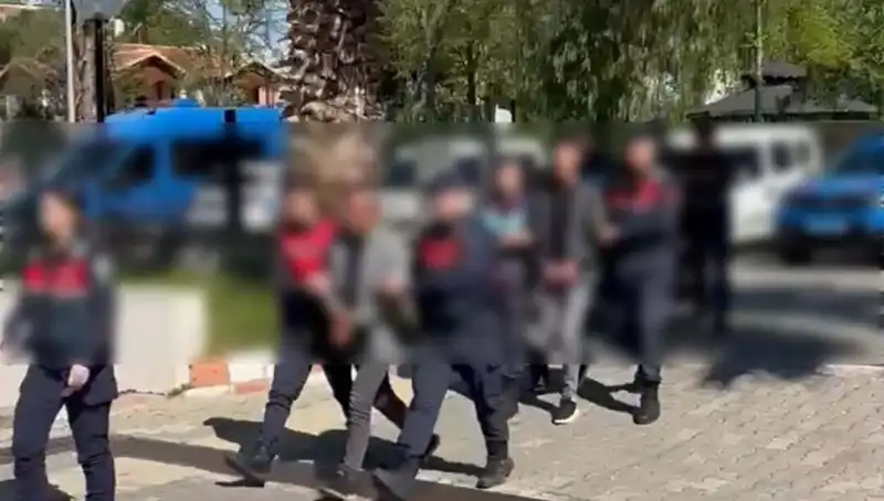 Aydın'da Şok Olay: Gaspa Uğrayan Adamı Benzinle Yakarak Tehdit Etti!