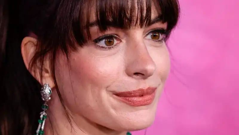 Hollywood Yıldızları Ölümden Güzellik İçin Ölü Deri Kullanıyor!