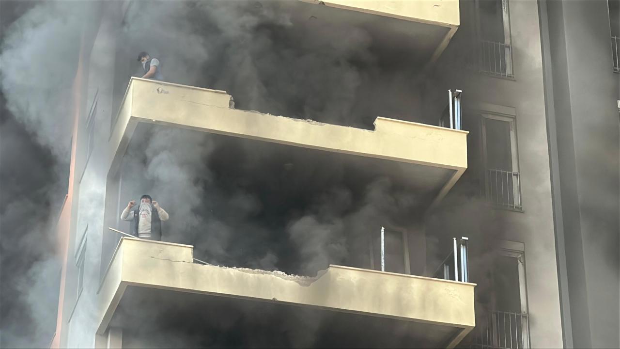 Antalya'da Otelde Tadilatta Yangın Çıktı