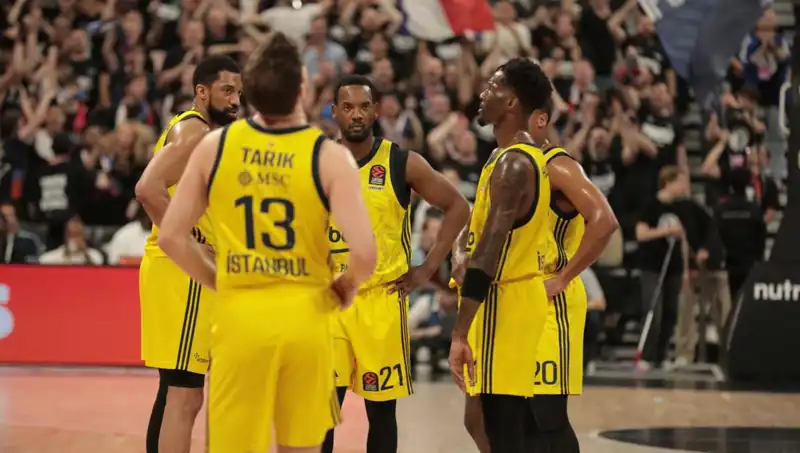 Fenerbahçe, Panathinaikos'u Geçip Final Yolunda İlk Adımı Atıyor