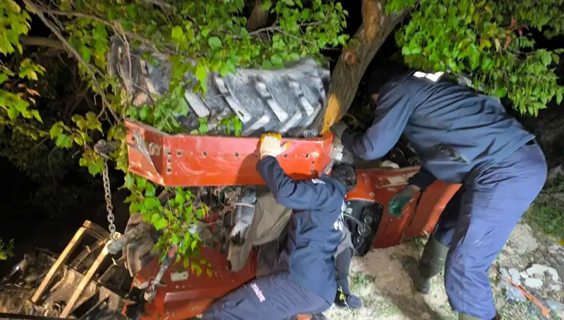 Traktör Kontrolden Çıktı: Korkunç Kazada Sürücü Hayatını Kaybetti