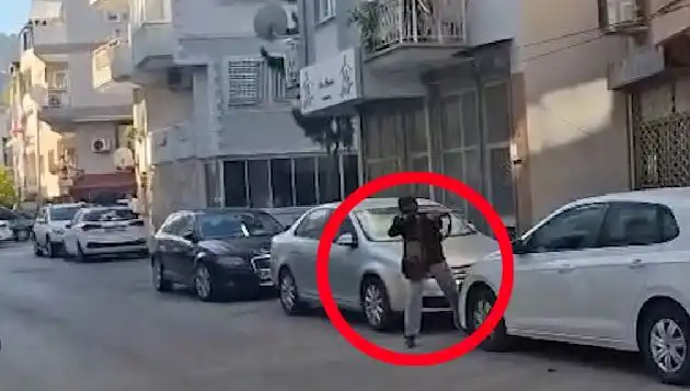 İzmir'de Sıcak Dakikalar: Saldırganla Yüz Yüze Gelenler Şahit Oldu