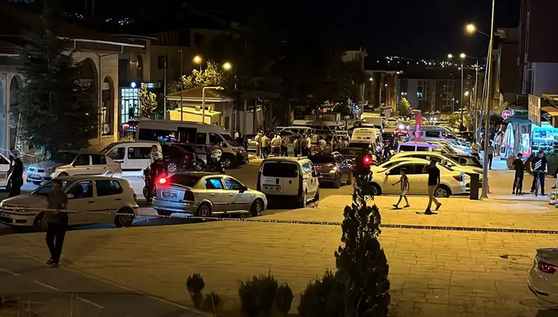 İki Aile Arasında Kanlı Kavga: 1 Ağır 3 Yaralı