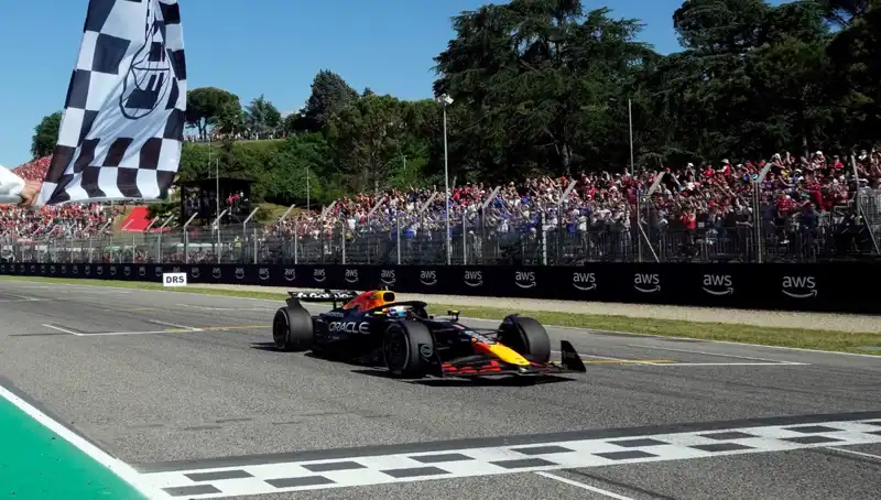 Monako'da Formula 1 Rüzgarları Esecek: Sürükleyici Yarış Deneyimi
