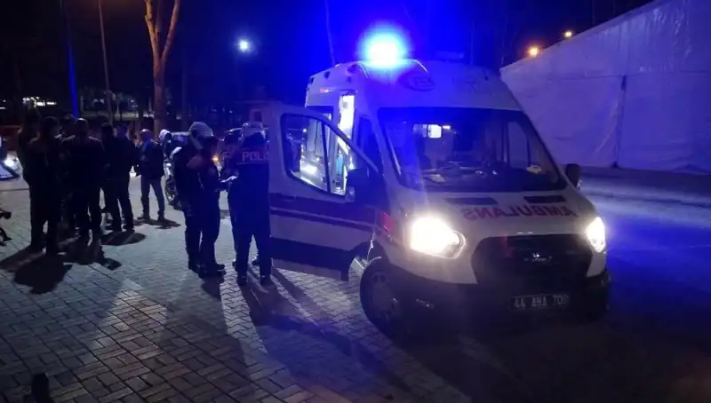 Parkta Silahlı Çatışma: İki Grubun Kavgası Gözleri Dikti