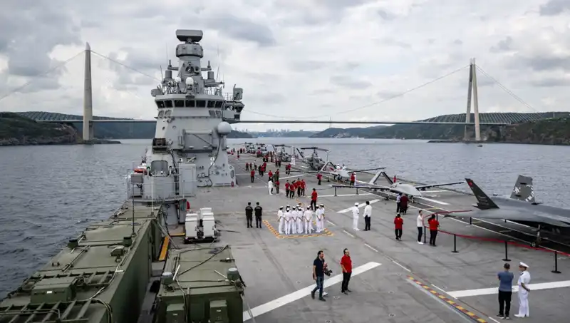 TCG Anadolu, Sarayburnu'ndan Ayrılarak Yeni Görevine Başladı