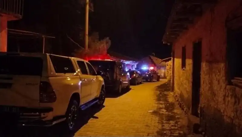 Oğlu Tarafından Öldürülen Adamın Cenaze Töreni Duygusal Anlara Sahne Oldu