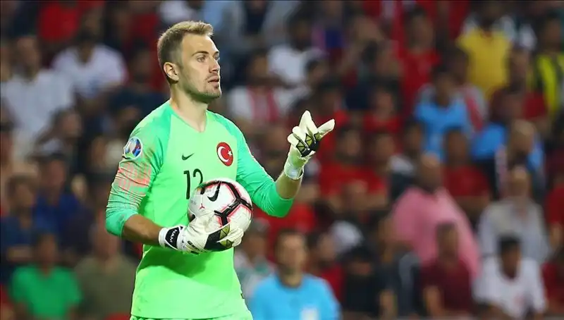 Milli Kaleci Mert Günok Futbolu Bırakacağı Yaşı Açıkladı, Hayranları Şaşkın!
