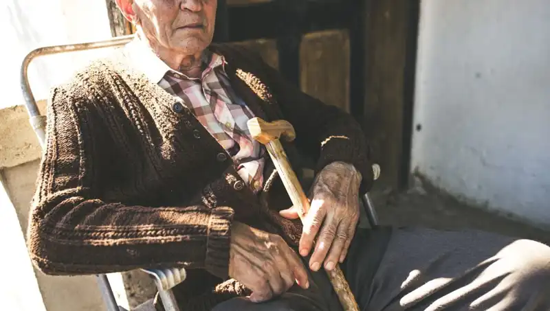 Yüz Yıllık Hayat: Yalnızlık ve İlgisizlik Alzheimer'ı Tetikliyor