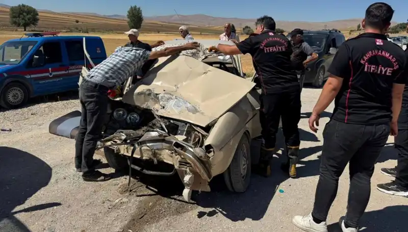 Kahramanmaraş'ta Otomobil ve Kamyonet Çarpıştı: Alarma Geçen Güvenlik Kuvvetleri