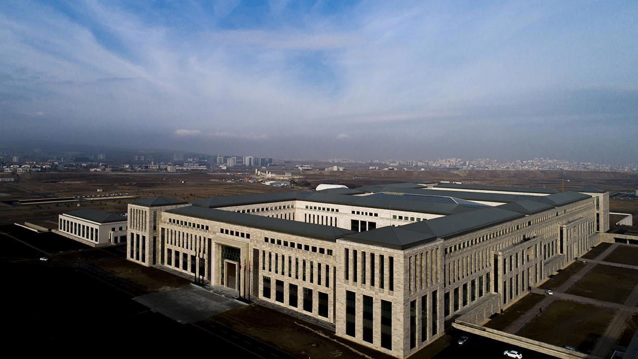 MİT, Gençler İçin Kariyer Fırsatlarını Sunuyor