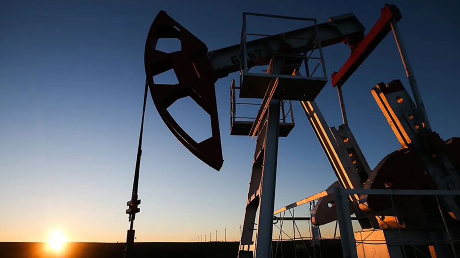 Petrol Fiyatlarında Yükseliş Devam Ediyor: Piyasalar Tedirgin