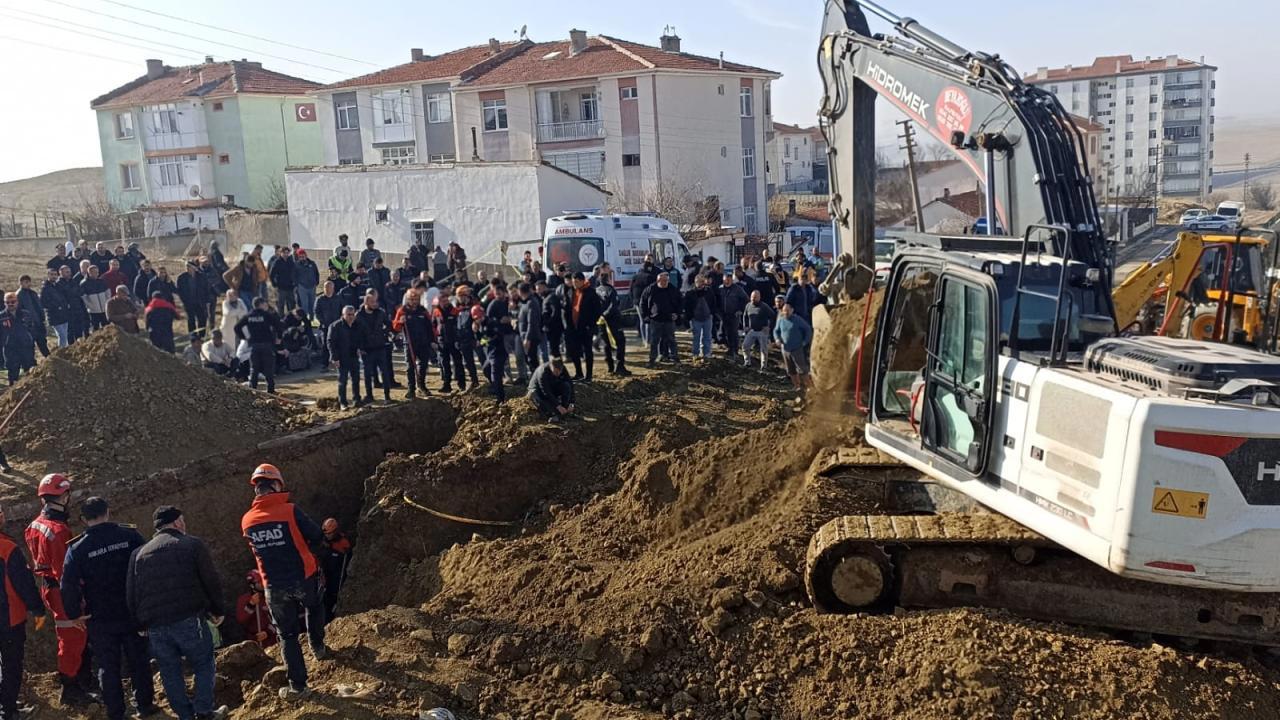 Ankara'da İnşaat Göçtü: 2 İşçi Öldü!