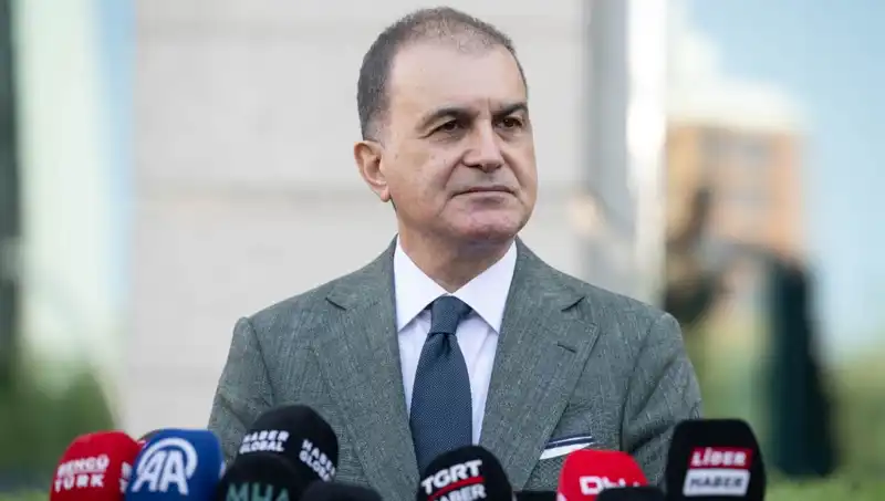 Ömer Çelik’ten Özel’e Sert Tepki: Meşru Demokratik Alanı Tehdit Eden Açıklamalar!