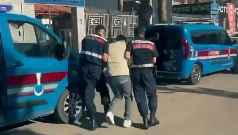 10 İl Genelinde Dev Operasyon: 5 Suç Örgütüne 74 Gözaltı