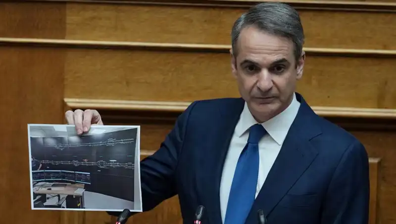 Yunanistan'da Miçotakis Hükümeti, Protestolar Sonrası Tarihi Bir Dönüm Noktasına Geldi