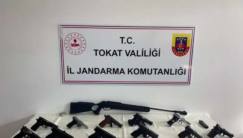 Tokat’ta Kaçak Silah Operasyonu: Güvenlik Güçleri İki Şüpheliyi Yakaladı