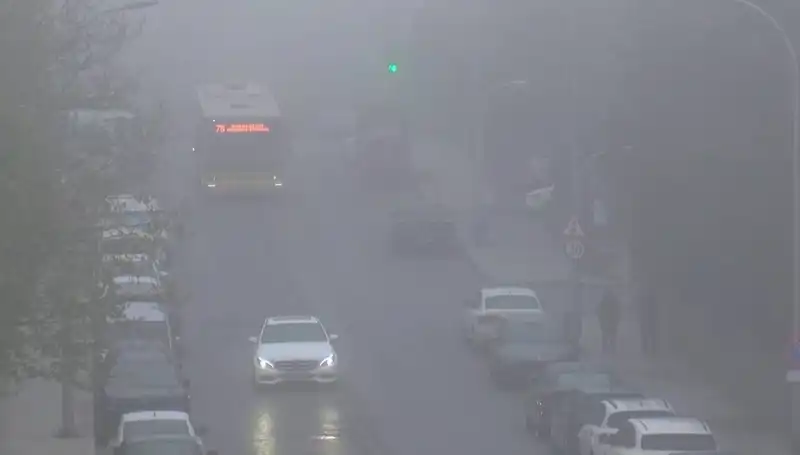 İstanbul’un Sıcak Kışında Beklenmedik Sis Etkisi: Sürücüler Dikkat!