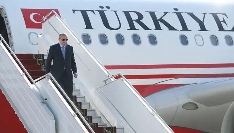 Cumhurbaşkanı Erdoğan İtalya’dan Türkiye’ye Dönüşünde Önemli Açıklamalar Yaptı