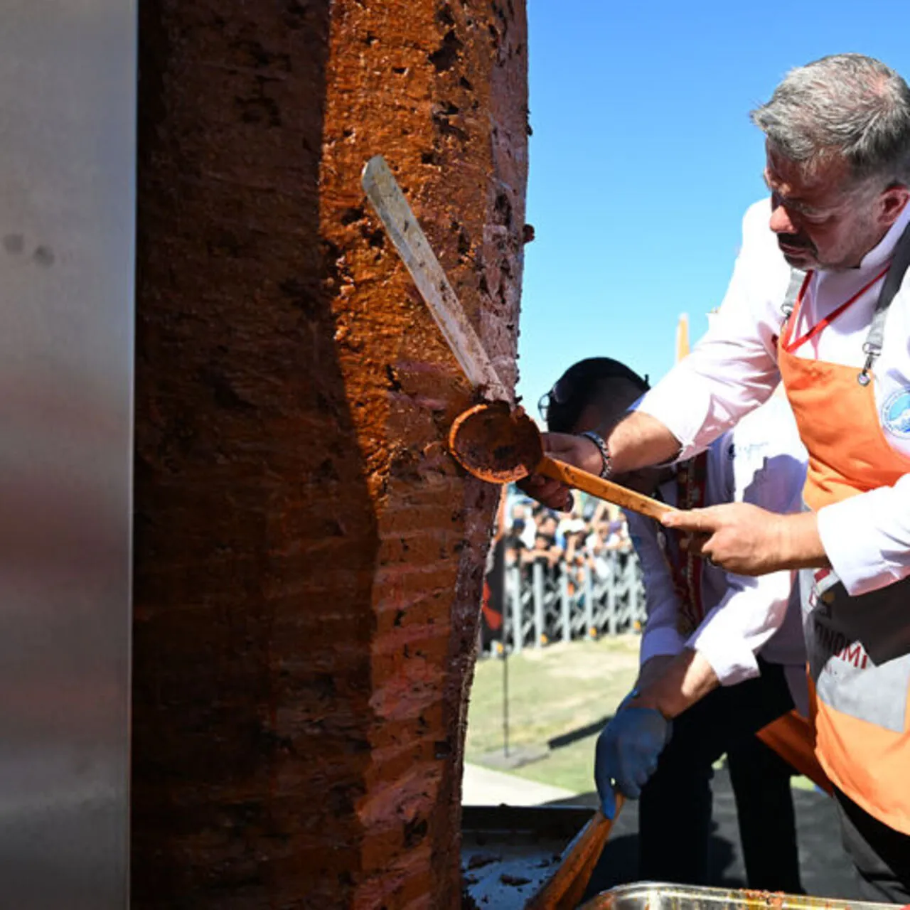 Kayseri’de 1 Tonluk Sucuk Döner Vatandaşa Dağıtıldı