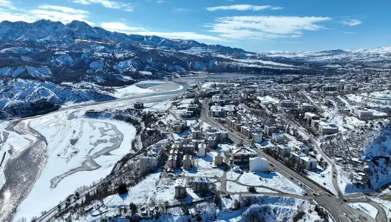 Tunceli'de Şiddetli Kar Yağışı Sonrası 131 Köy Yolu Ulaşıma Kapandı