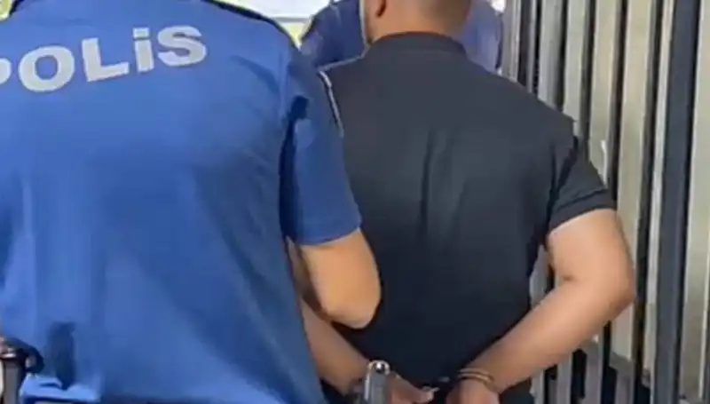 İzmir’de Polisine Saldıran Şahısın Tutuklanma Süreci ve Gelişmeler