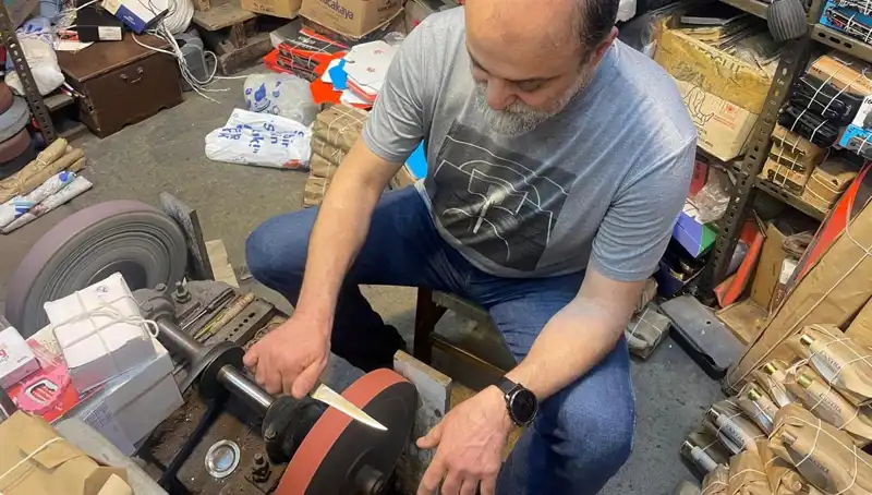 Enginar Bıçakçılarında Hasat Yoğunluğu: Usta Eller ve Geleneksel Yöntemler Öne Çıkıyor