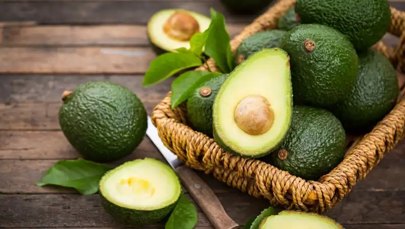 Avokado: Sağlıklı Mı, Zararlı Mı? Bilmeniz Gerekenler