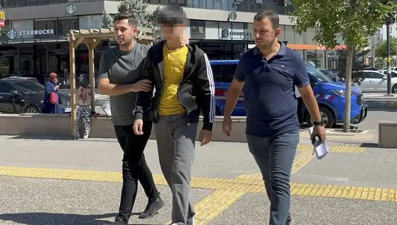 Ağabeyiyle Tartıştığı İddia Edilen Genç, Kardeşini Bıçakladı: Olayın Ayrıntıları