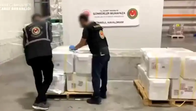 İstanbul Havalimanı'nda Şok: 455 Kilo Kokain Yakalandı!