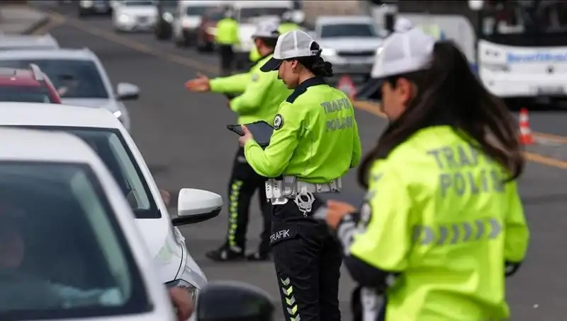 Trafikte Bir Haftada Binlerce Sürücüye Yazılan Cezalar: Nedenleri ve Sonuçları
