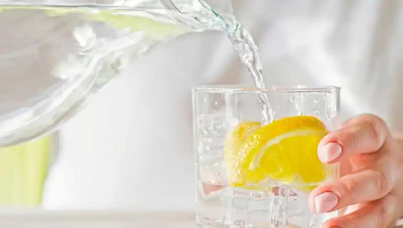 Limonlu Su İçmenin Vücudumuza Sağladığı 8 Şaşırtıcı Etki