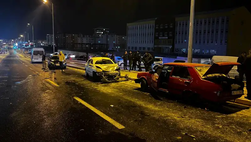 Kayseri'de Korkunç Kaza: 11 Araç Birbiriyle Çarpıştı