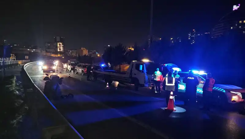 TEM Otoyolu'nda Şok Edici Kaza: Yatan Kişiyi Sürükleyen Araç Büyük Tehlike Yarattı