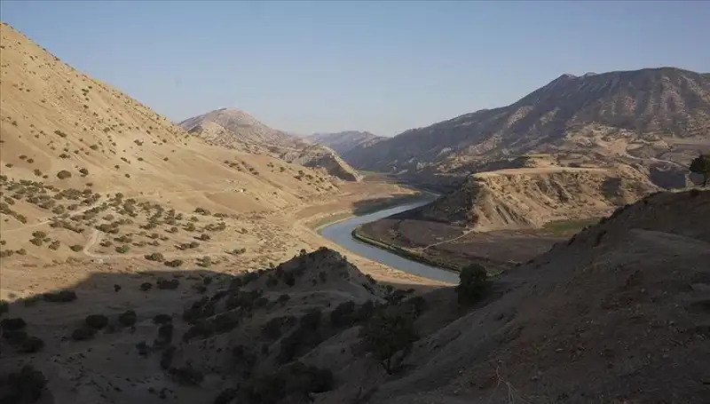 Tahran'da Su Krizi: Tüketim %20 Azaltılmalı!