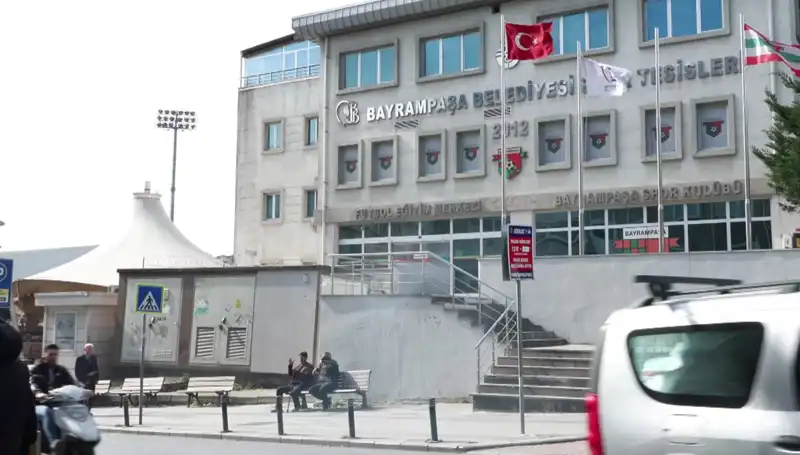 Arda Turan Spor Kompleksi’ndeki Otoparkı Su Bastı: Vatandaşlar Şaşkın!